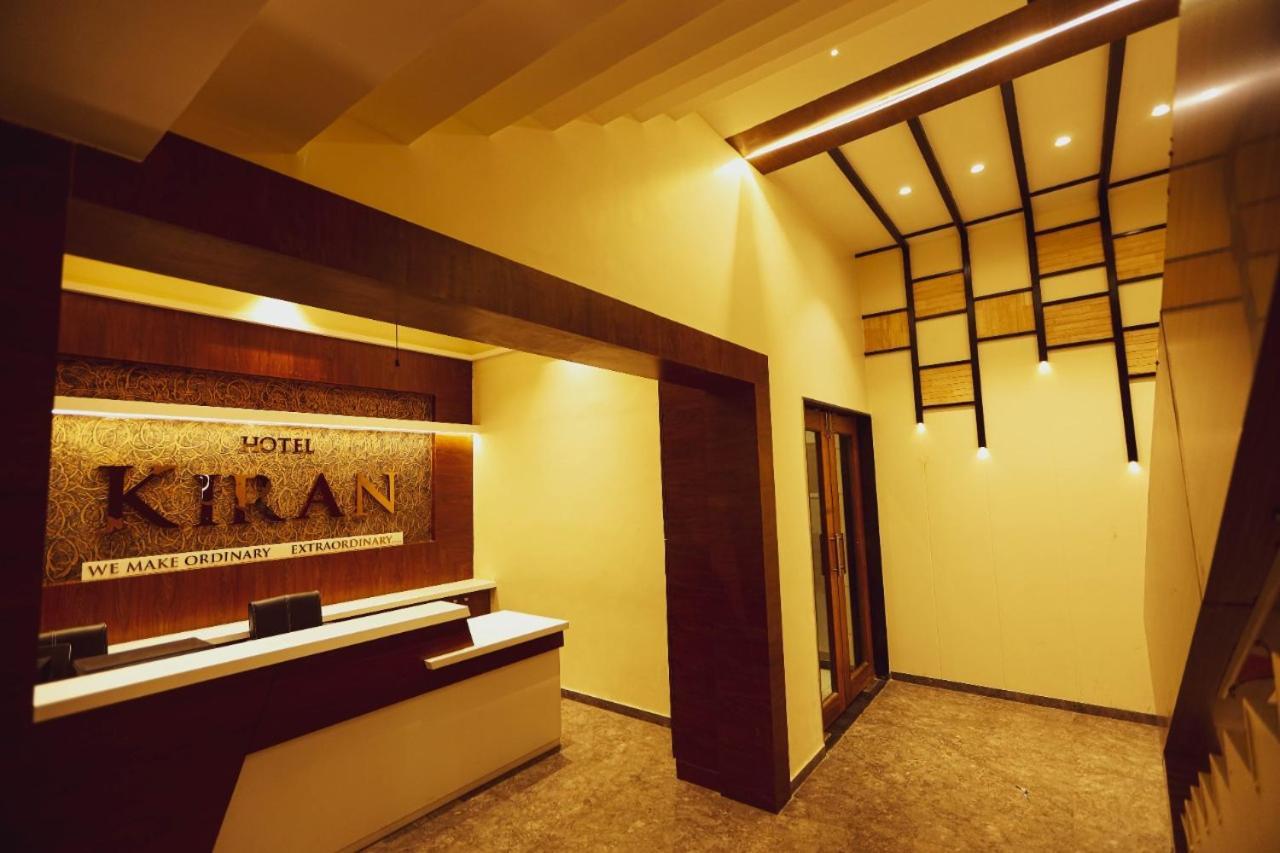 Hotel Kiran Miraj Ngoại thất bức ảnh